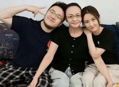 娱乐劲爆八卦吃瓜,劲爆八卦,吃瓜群众狂欢时刻 第3张 娱乐劲爆八卦吃瓜,劲爆八卦,吃瓜群众狂欢时刻 第3张